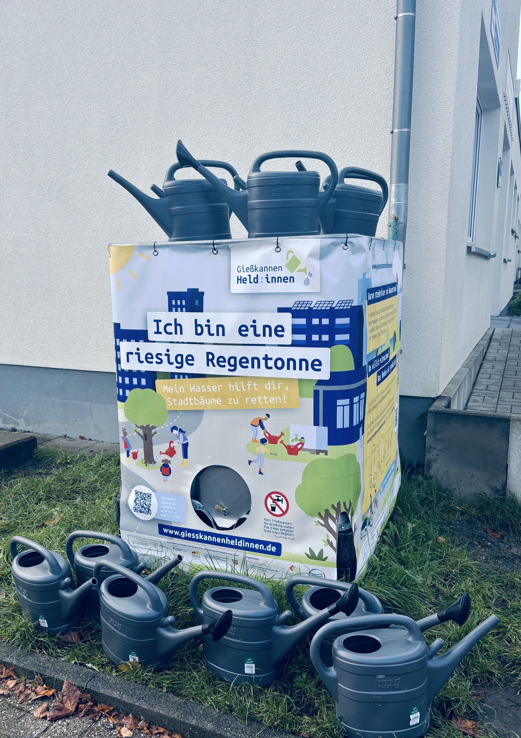 Gießkannenhelden an der WBG